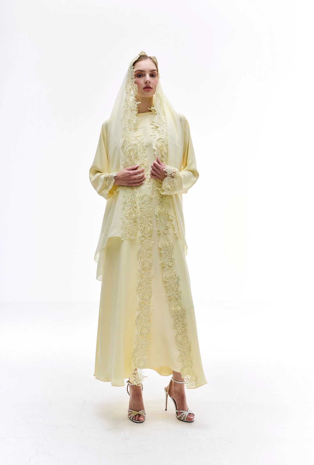 Butter yellowing abaya - 2