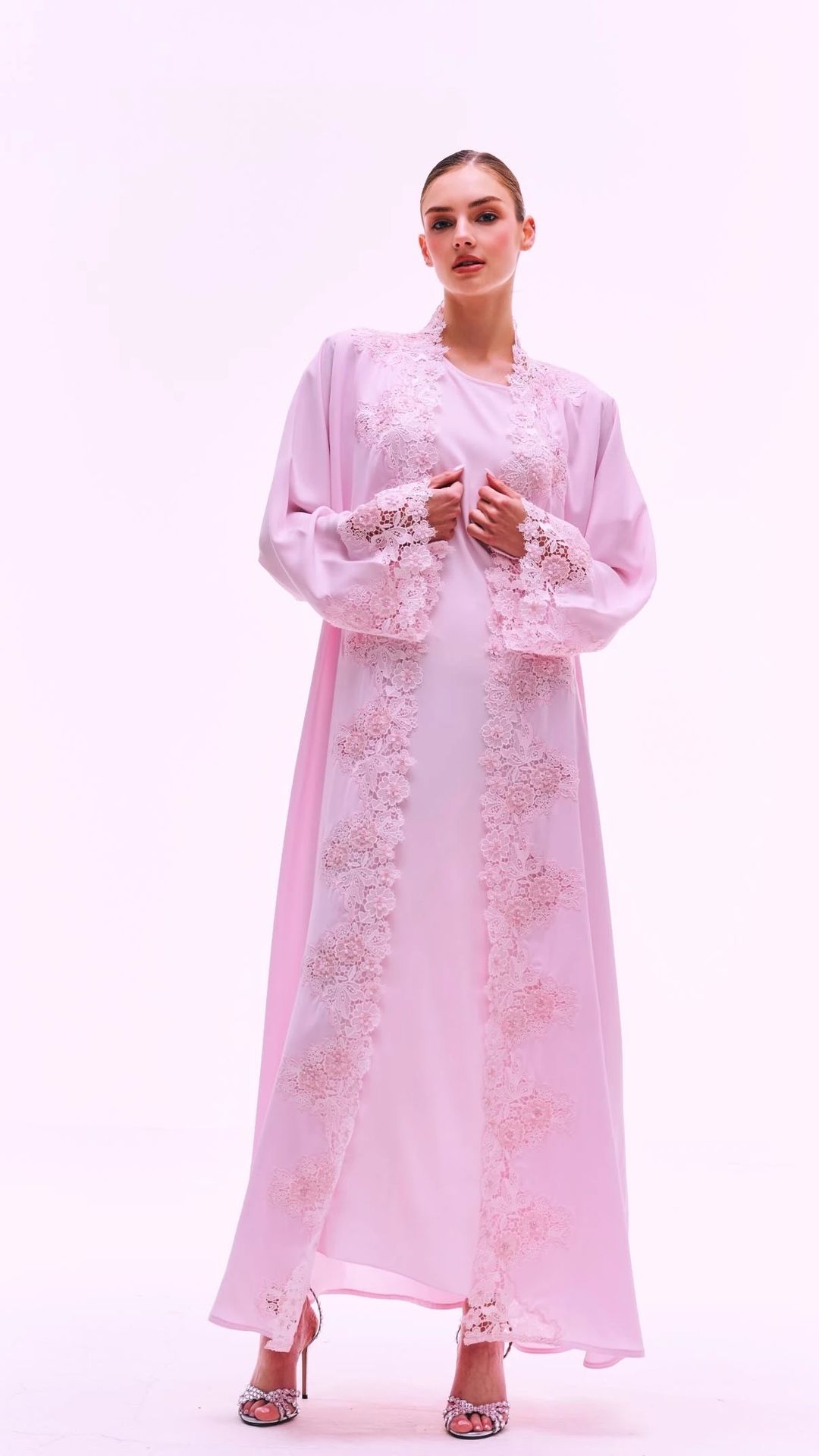 The flowery pink abaya - 4