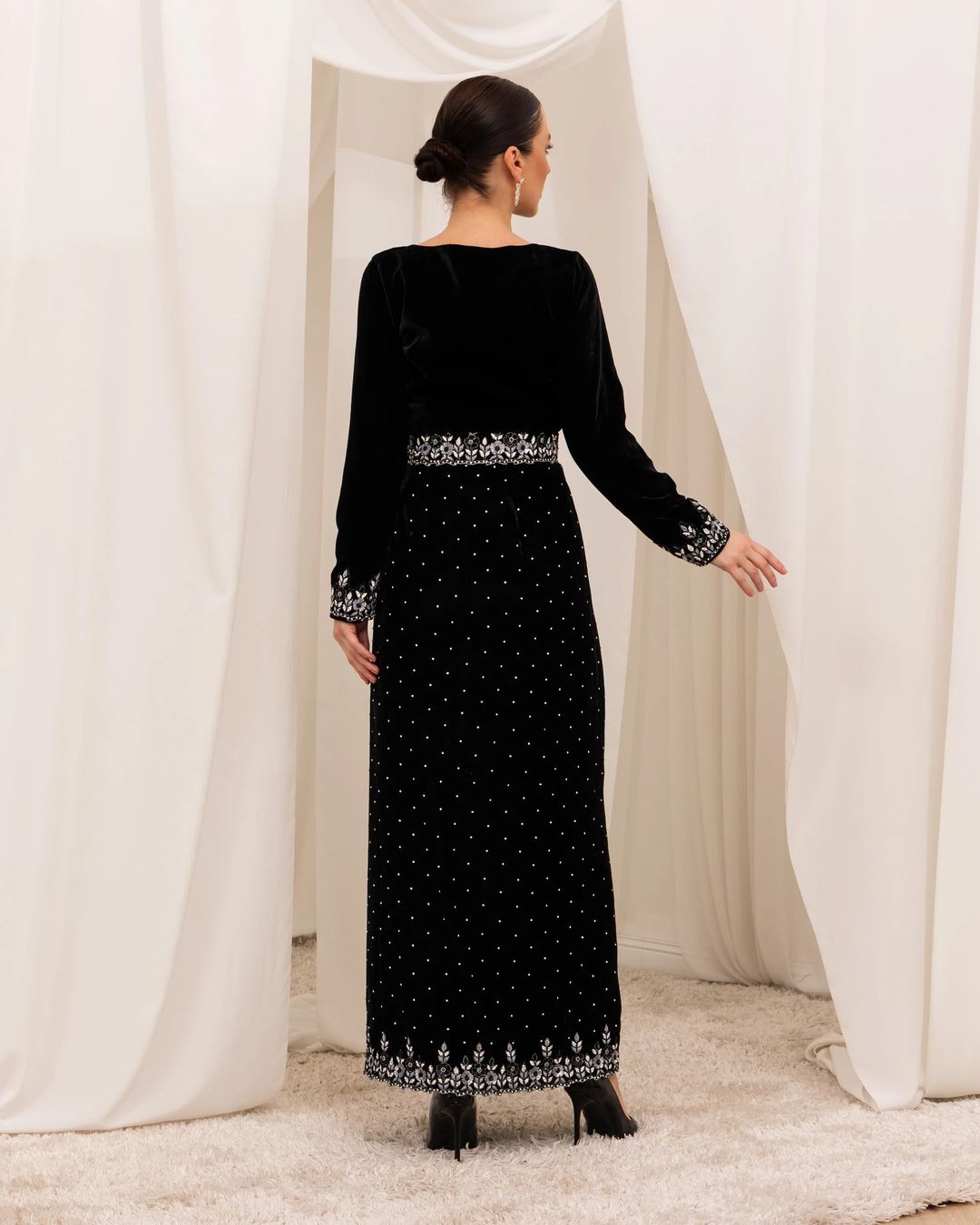 Velvet skirt with tops - 2