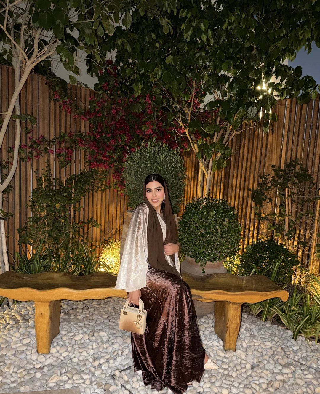 Brownie gold abaya - 1