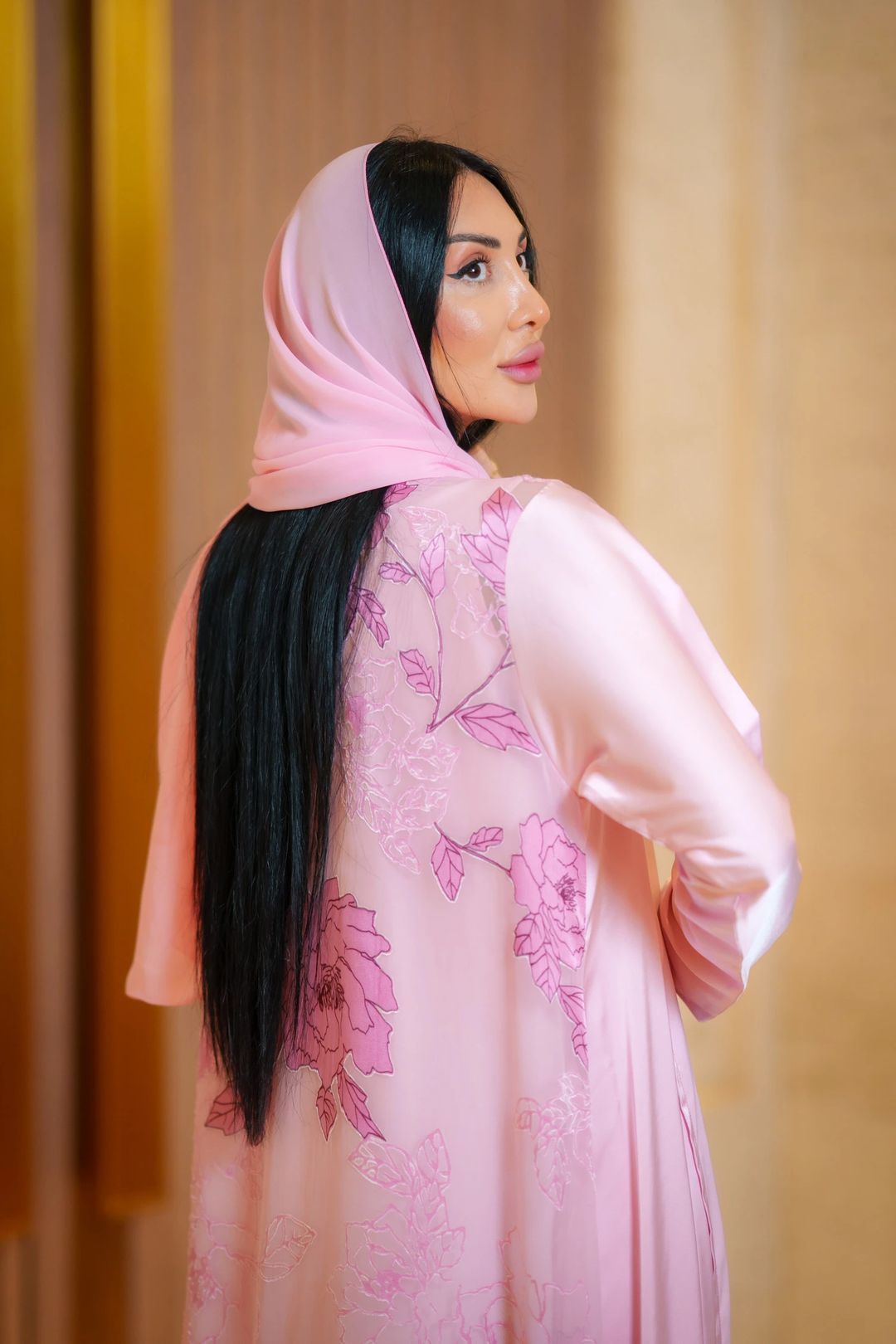 Pink flowers abaya - 2