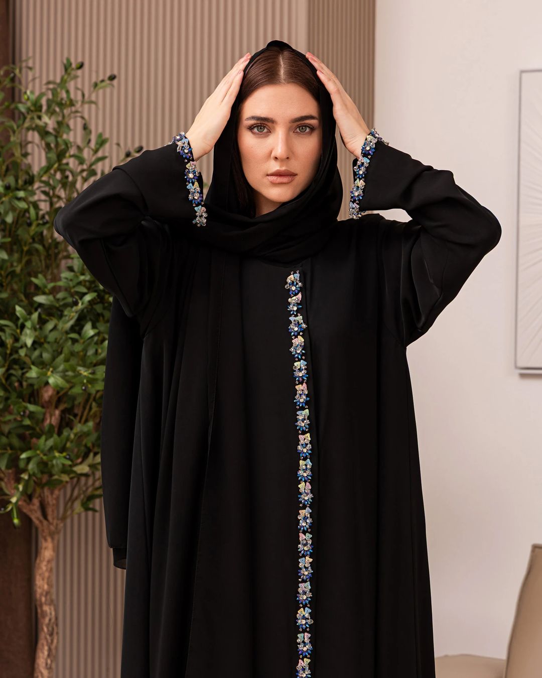 Embroidery abaya 2 - 1