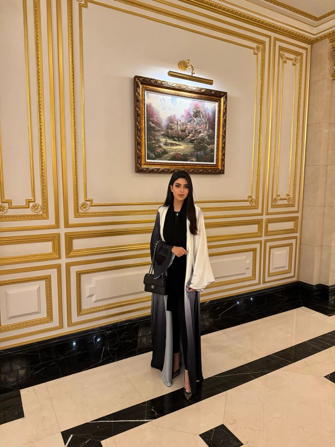 Ambreh black and white abaya - 1