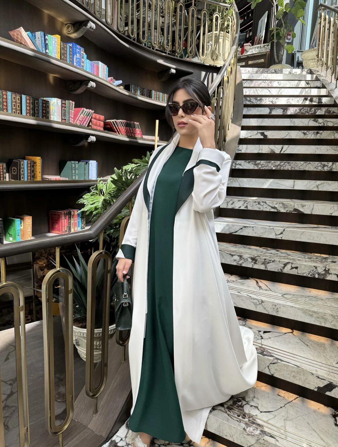 The green abaya - 1