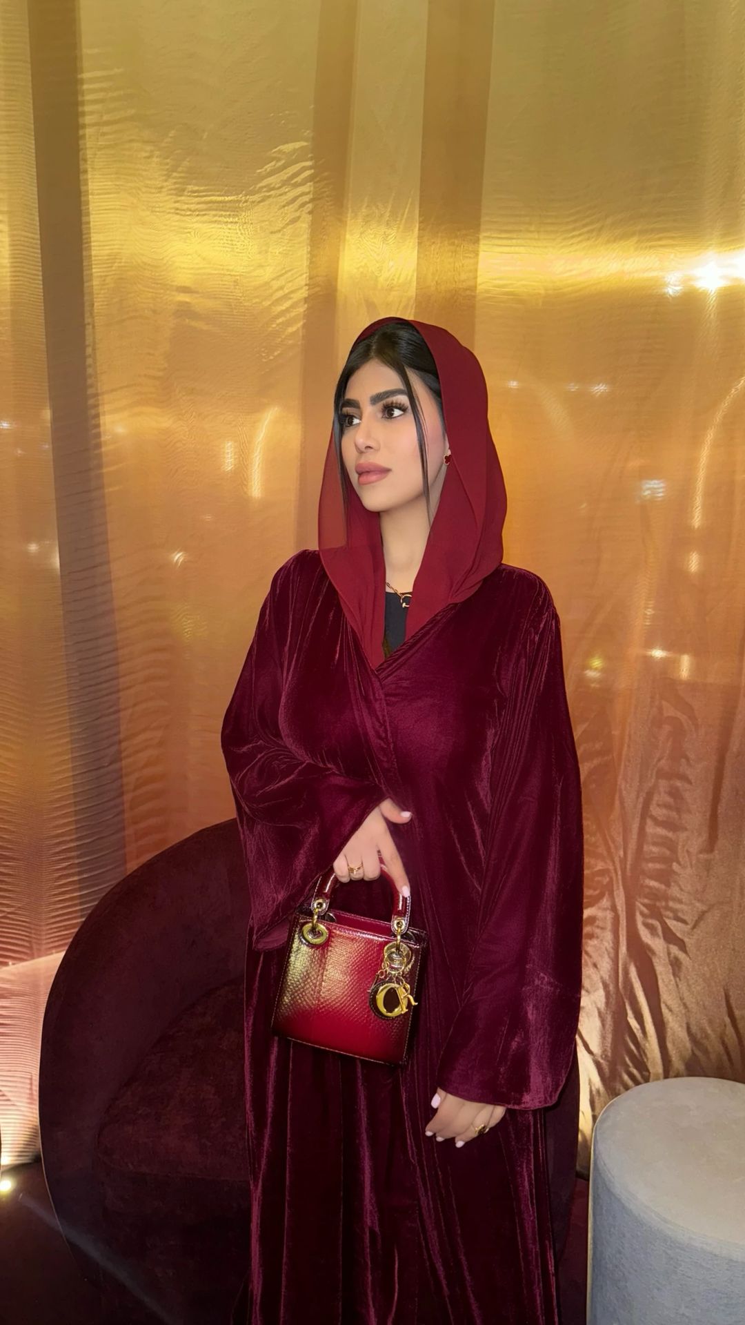 Burgundy abaya - 1