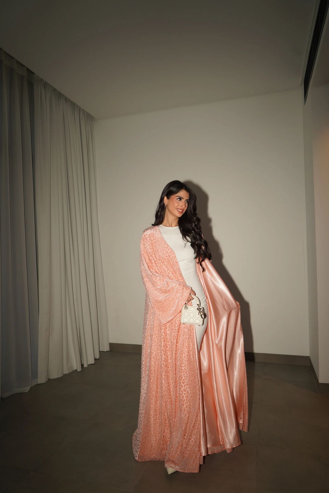 The wooow abaya - 1