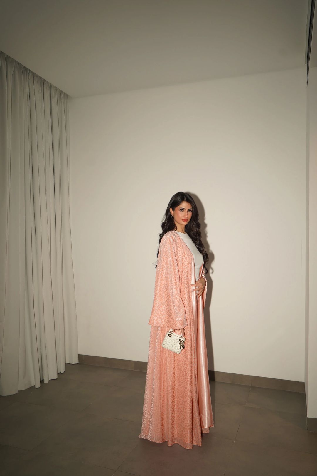 The wooow abaya - 2