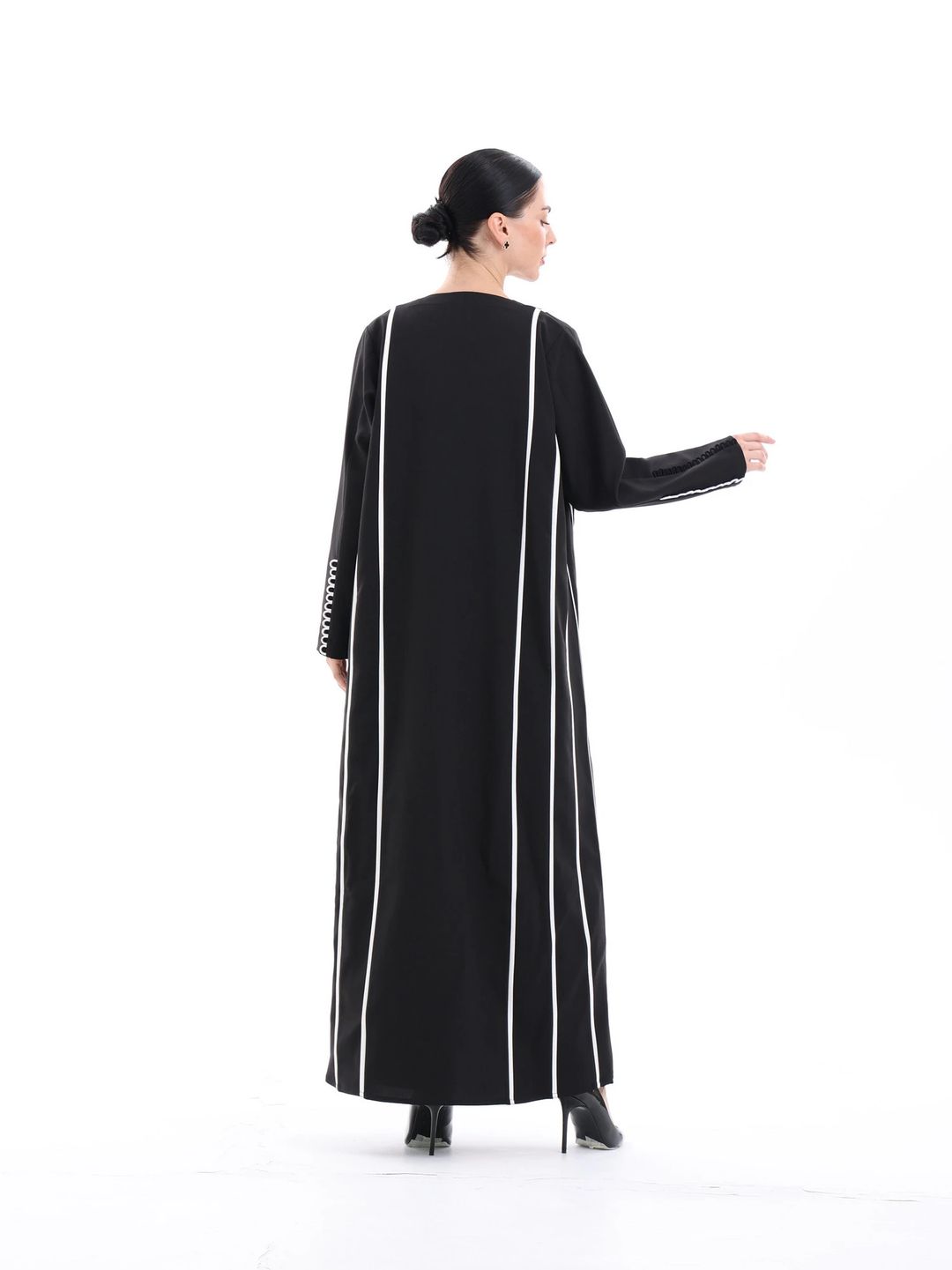 Black and white abaya - 3
