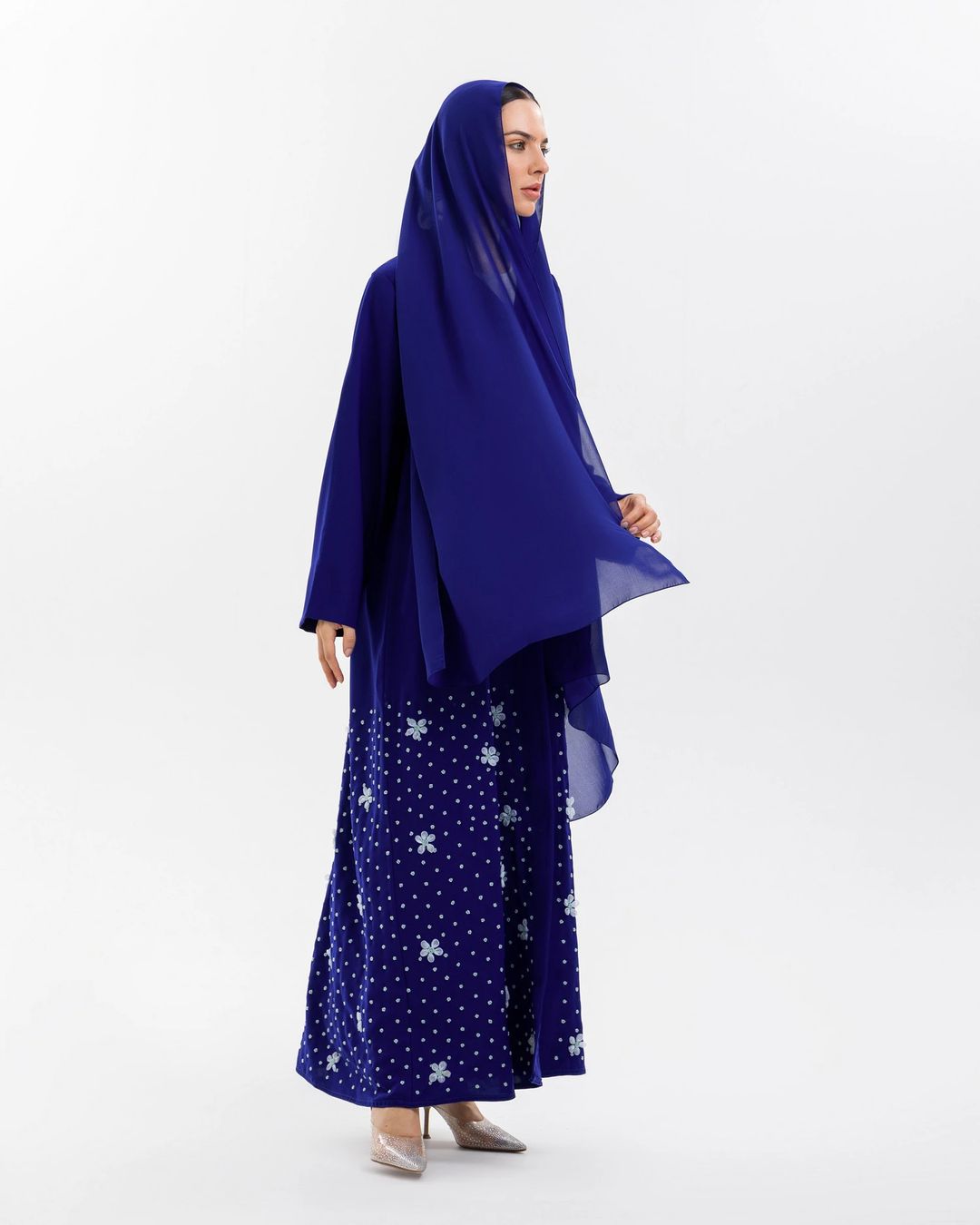 Blue abaya with flowers - 4