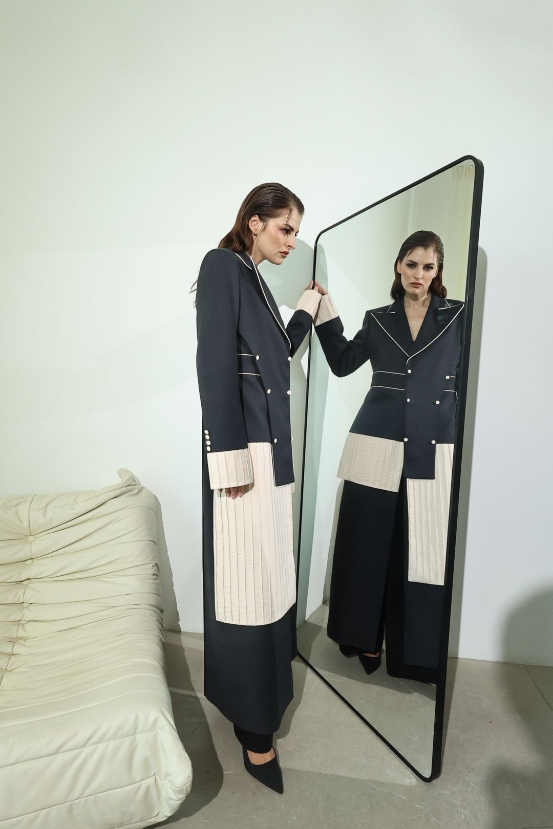 Black Colour-Block Patch Coat - 11
