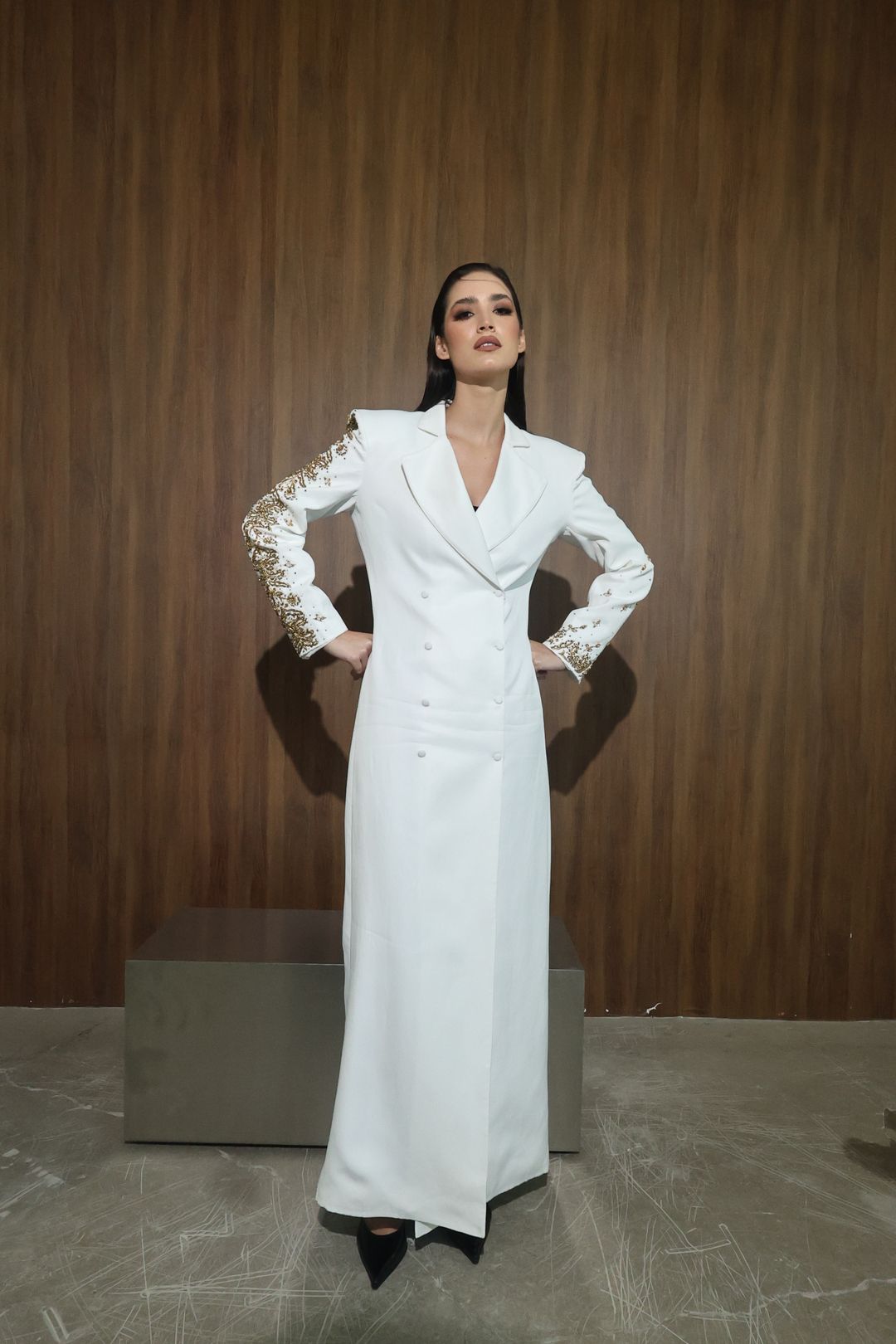 White Lace-Sleeve Tailored Coat - 2