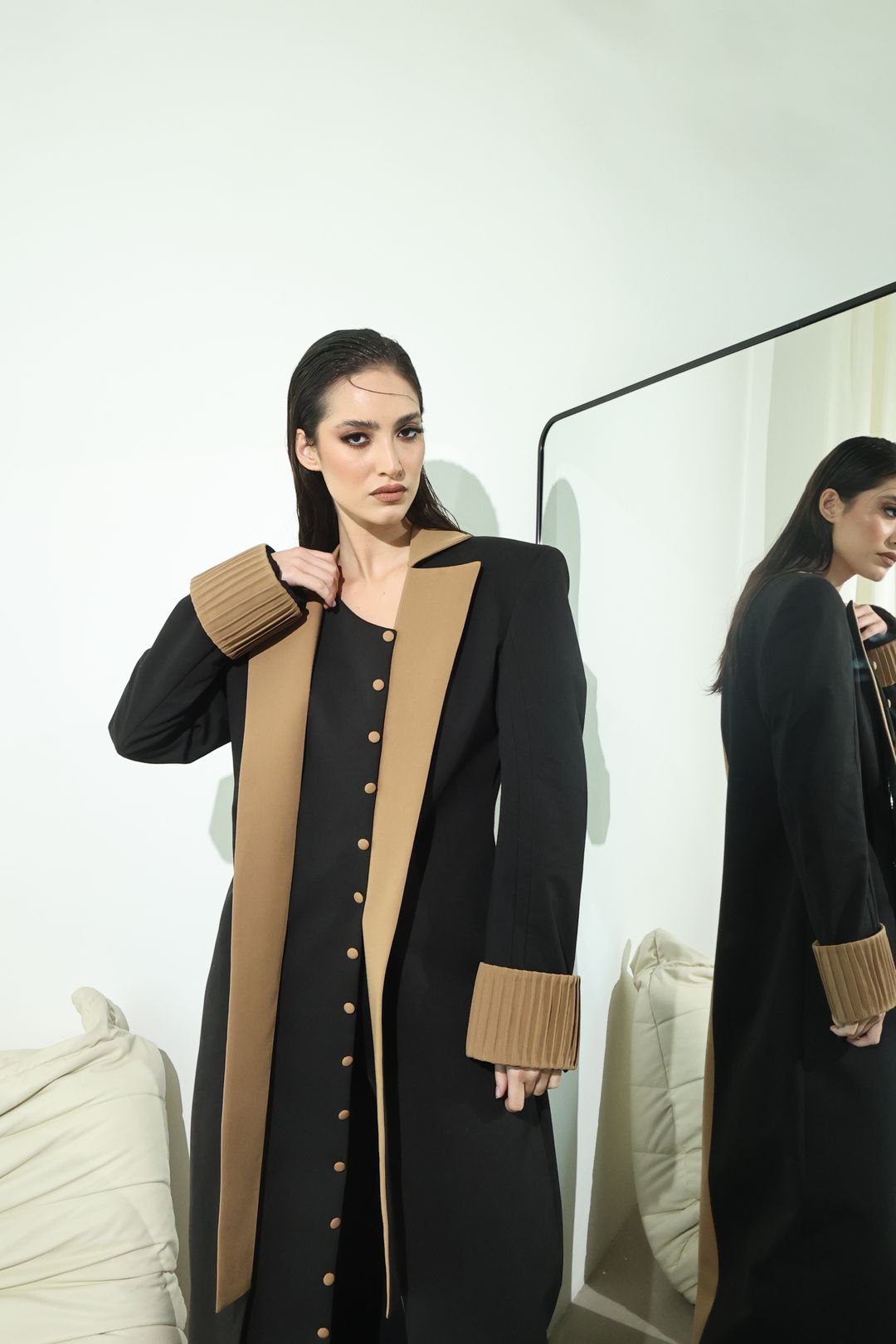 Black Camel Contrast-Panel Long Coat - 3
