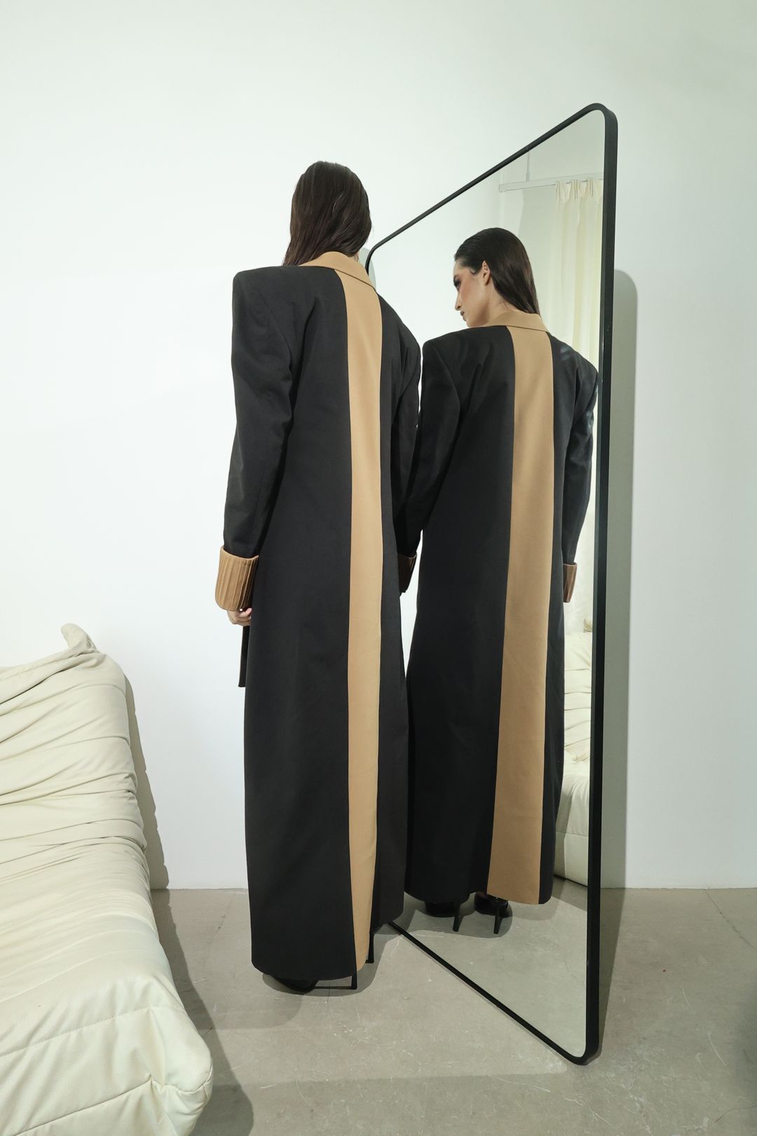 Black Camel Contrast-Panel Long Coat - 14