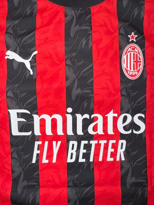 Luka Modric Signed 2025/26 AC Milan Jersey (ICONS) - 9