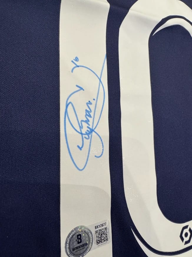NEYMAR JR SIGNED 2022/23 PSG JERSEY (BECKETT) - 10