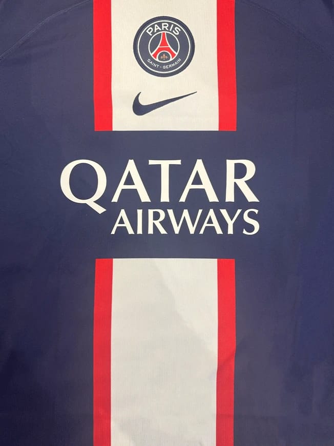 NEYMAR JR SIGNED 2022/23 PSG JERSEY (BECKETT) - 11