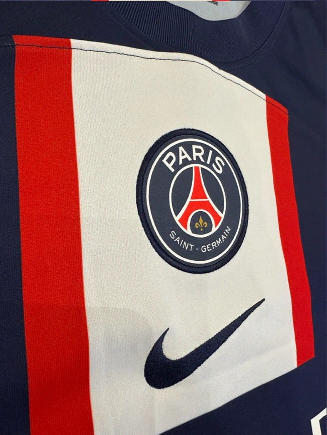 NEYMAR JR SIGNED 2022/23 PSG JERSEY (BECKETT) - 12