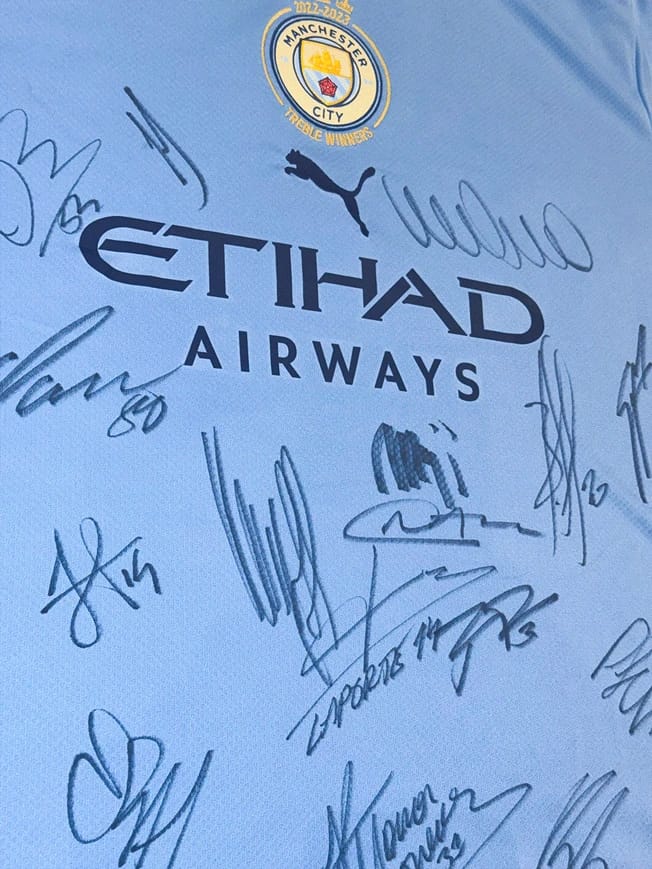 MANCHESTER CITY 2022/23 SQUAD SIGNED JERSEY - 13