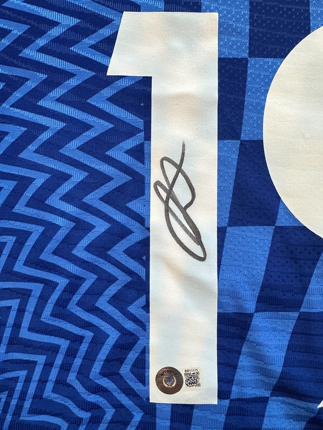 Mason Mount Signed 2021/22 Chelsea FC Jersey (BECKETT) - 10