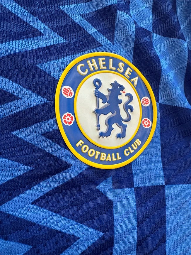 Mason Mount Signed 2021/22 Chelsea FC Jersey (BECKETT) - 13