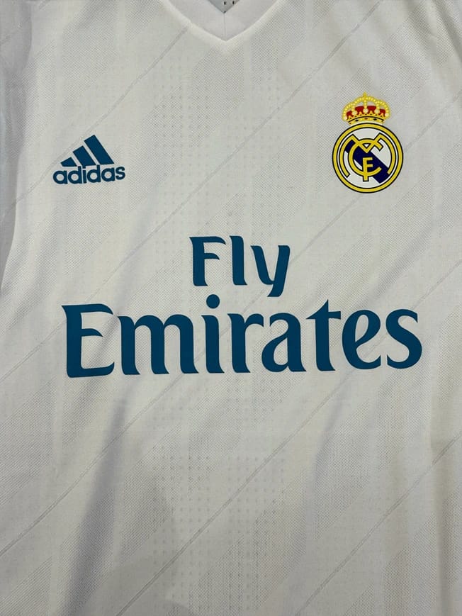 Karim Benzema Signed 2021/22 Real Madrid Jersey (BECKETT) - 12