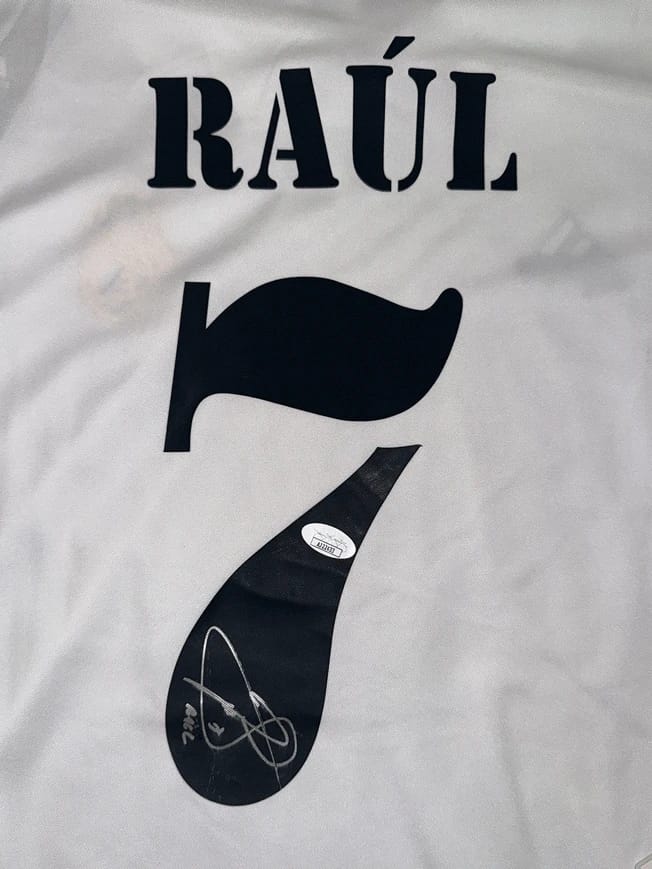 Raul Gonzalez Signed 2002/03 Real Madrid Jersey (JSA) - 9