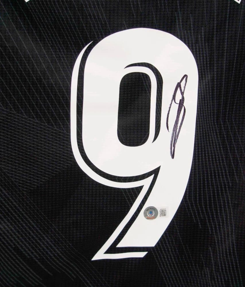 Karim Benzema Signed 2021/22 Real Madrid Jersey (BECKETT) - 5