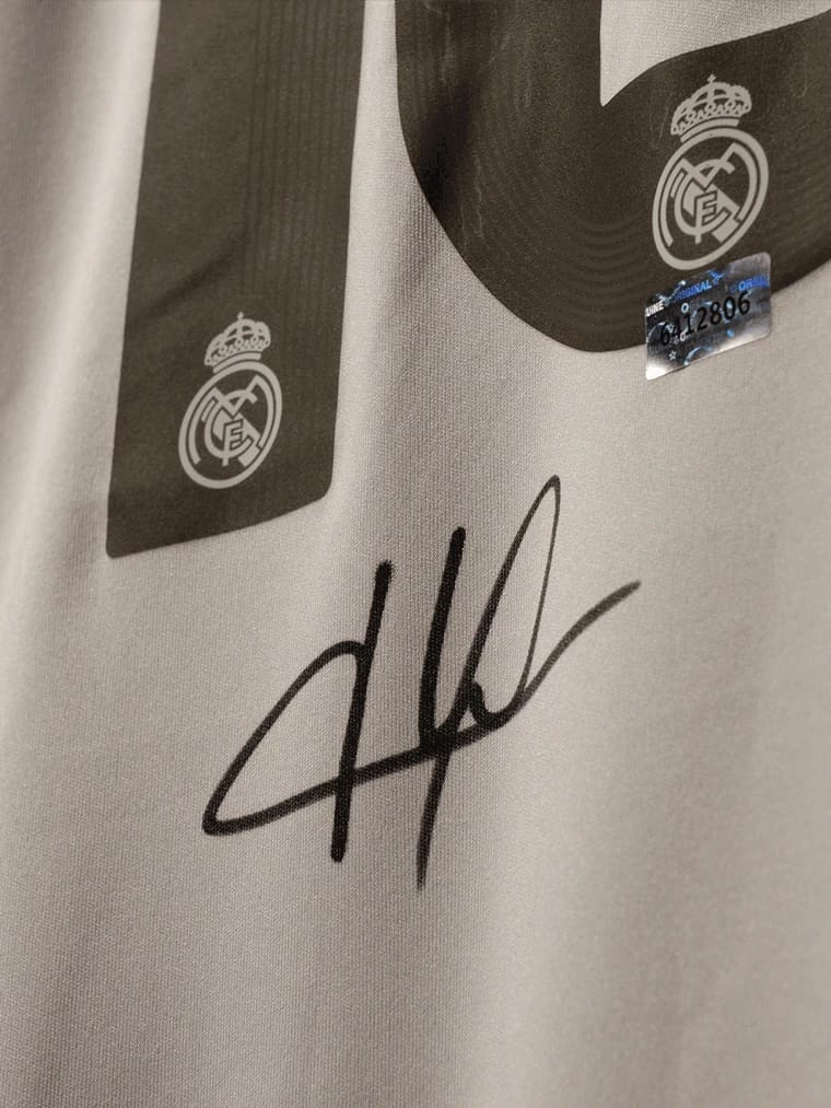 KYLIAN MBAPPÉ SIGNED 2025/26 REAL MADRID JERSEY (GCOA) - 10