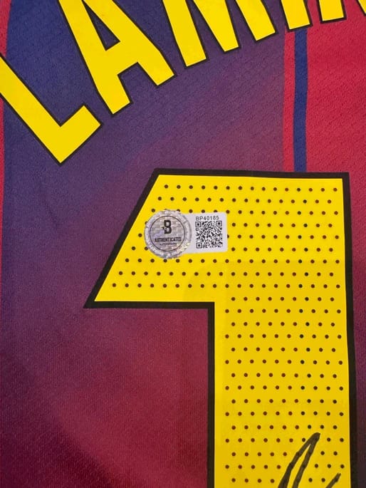LAMINE YAMAL SIGNED 2025/26 BARCELONA JERSEY (BECKETT) - 8