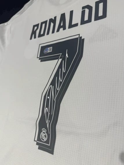 CRISTIANO RONALDO SIGNED 2015/16 REAL MADRID JERSEY (BECKETT) - 6