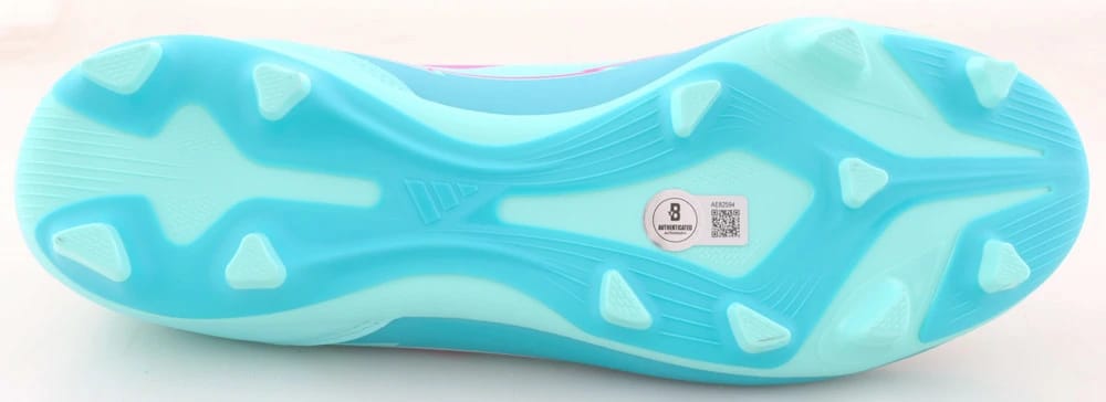 Lionel Messi Signed soccer boot (BECKETT) - 5