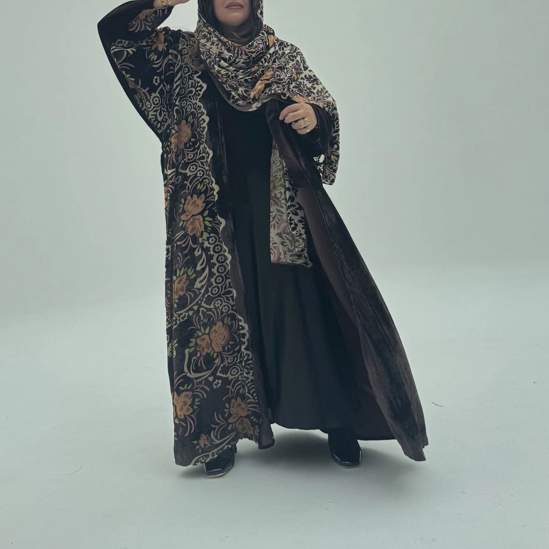 Velvet Abaya w Velvet Tarha A7 - 1