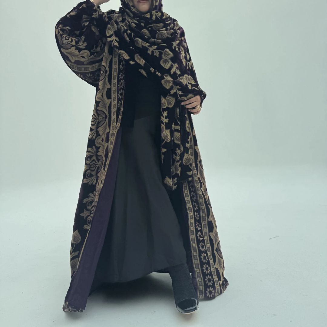Velvet Abaya w Velvet Tarha A12 - 5