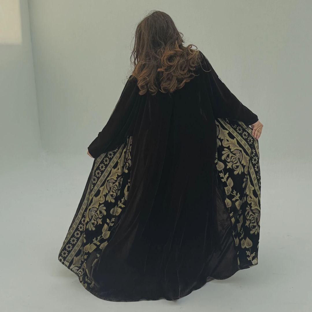 Velvet Abaya w Velvet Tarha A17 - 5