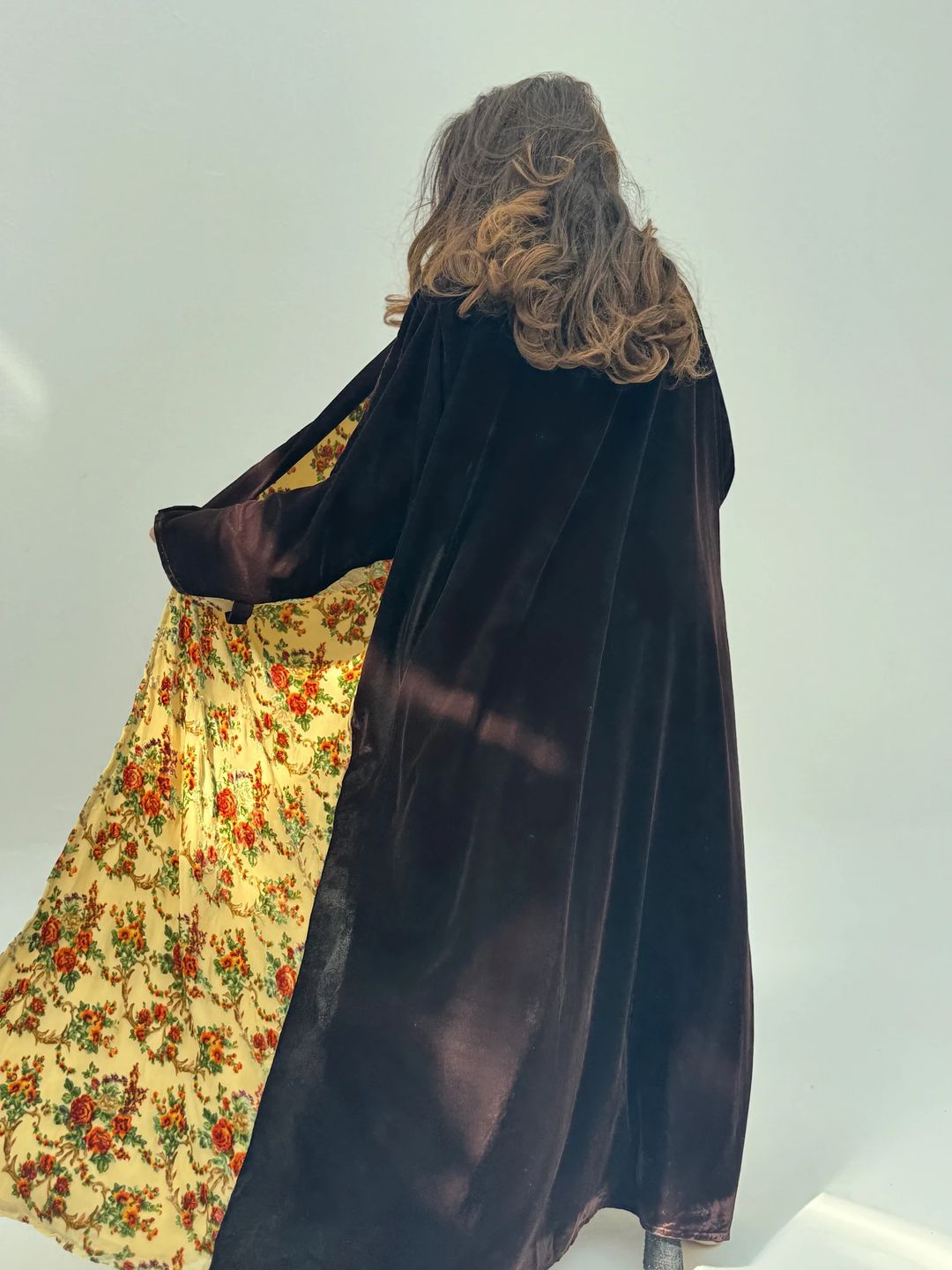 Velvet Abaya w Velvet Tarha M10 - 1