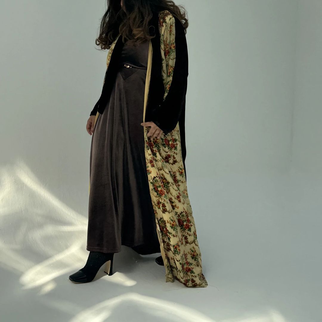 Velvet Abaya w Velvet Tarha M10 - 11