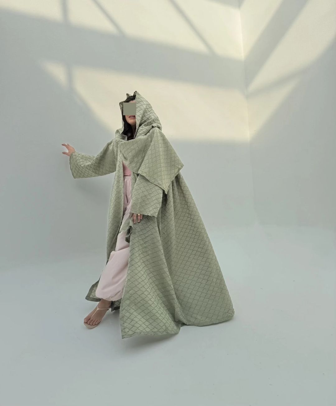 Light Hoodie Abaya H10 - 3