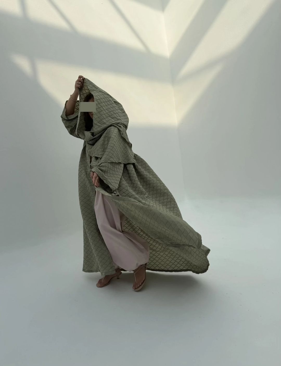 Light Hoodie Abaya H10 - 8