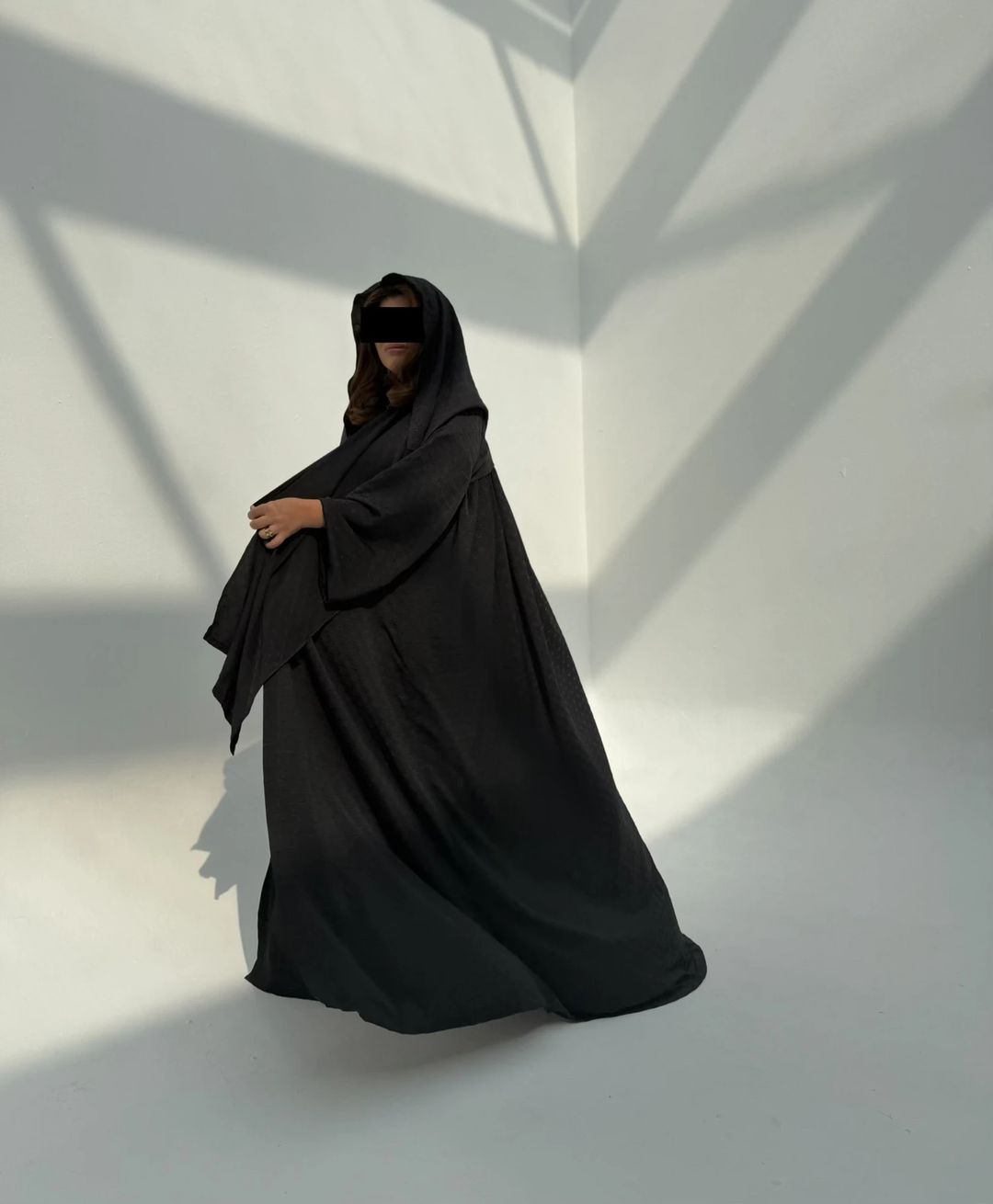 Light Hoodie Abaya H3 - 4