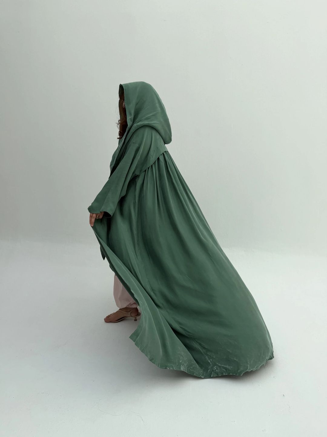 Light Hoodie Abaya H12 - 8
