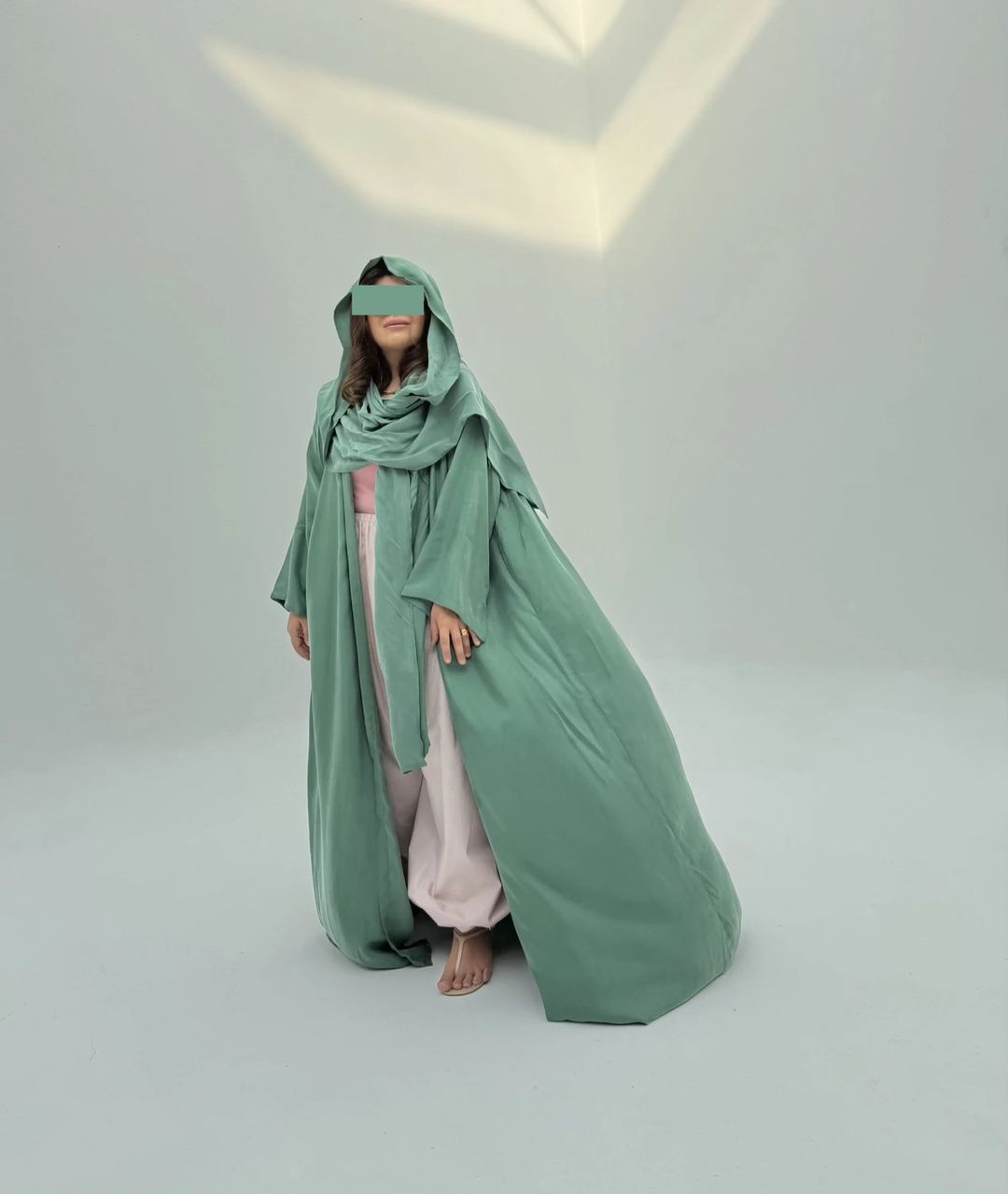 Light Hoodie Abaya H12 - 10