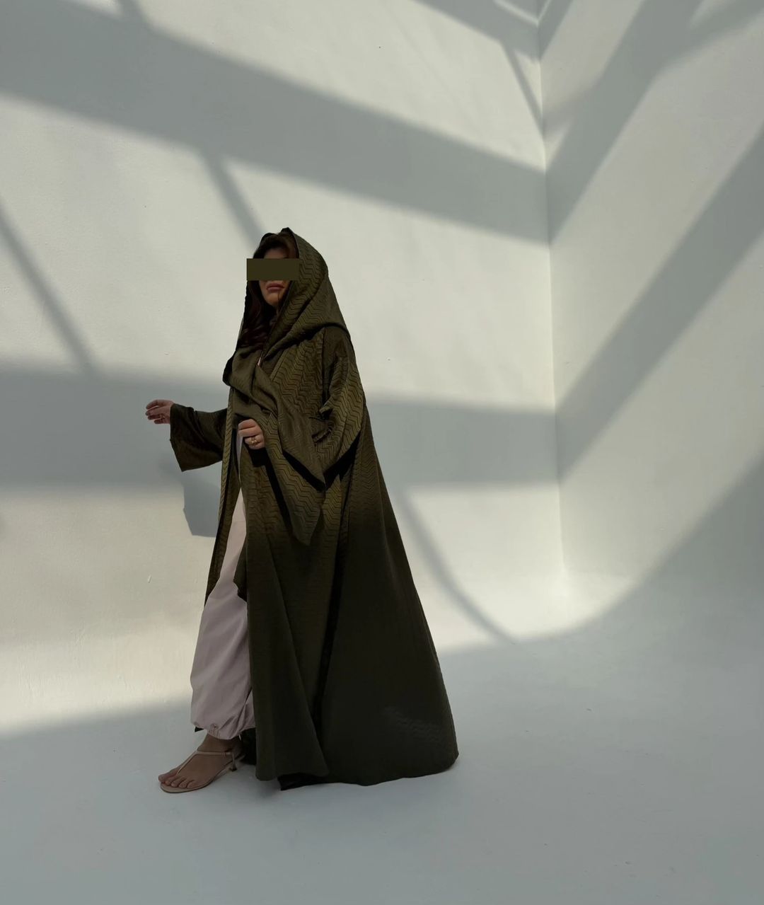 Light Hoodie Abaya H5 - 6