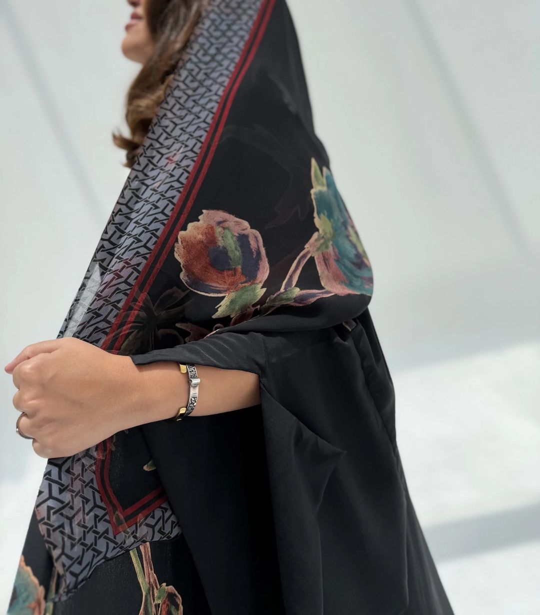 Crepe-Silk Abaya w Chiffon Tarha E1 - 11
