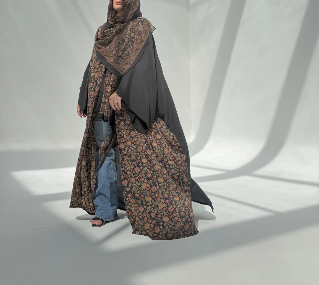 Crepe-Silk Abaya w Chiffon Tarha E13 - 8