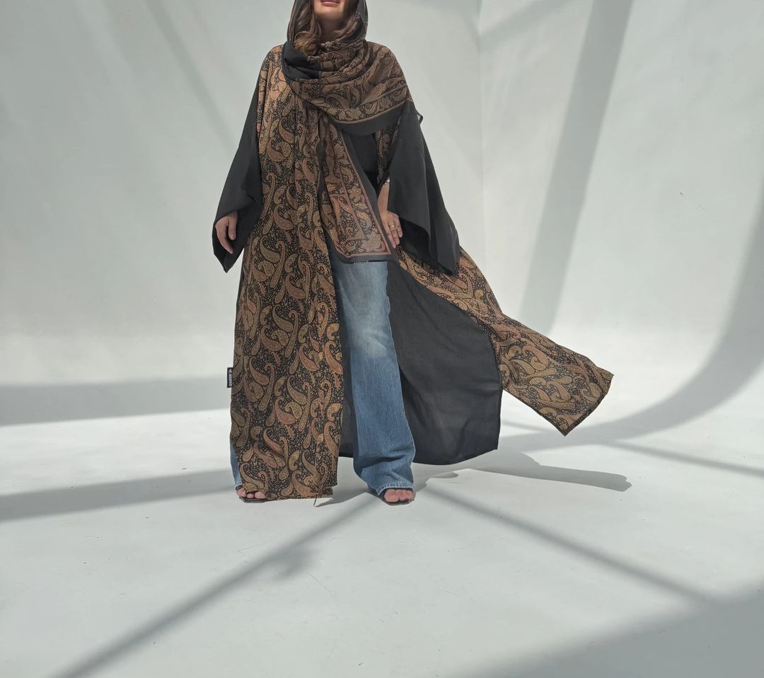 Crepe-Silk Abaya w Chiffon Tarha E11 - 11