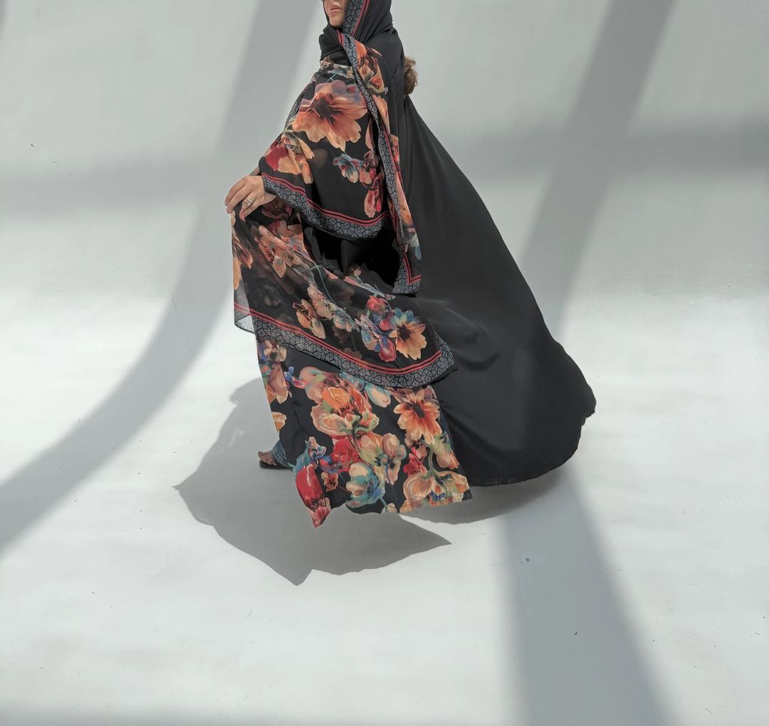 Crepe-Silk Abaya w Chiffon Tarha E6 - 4