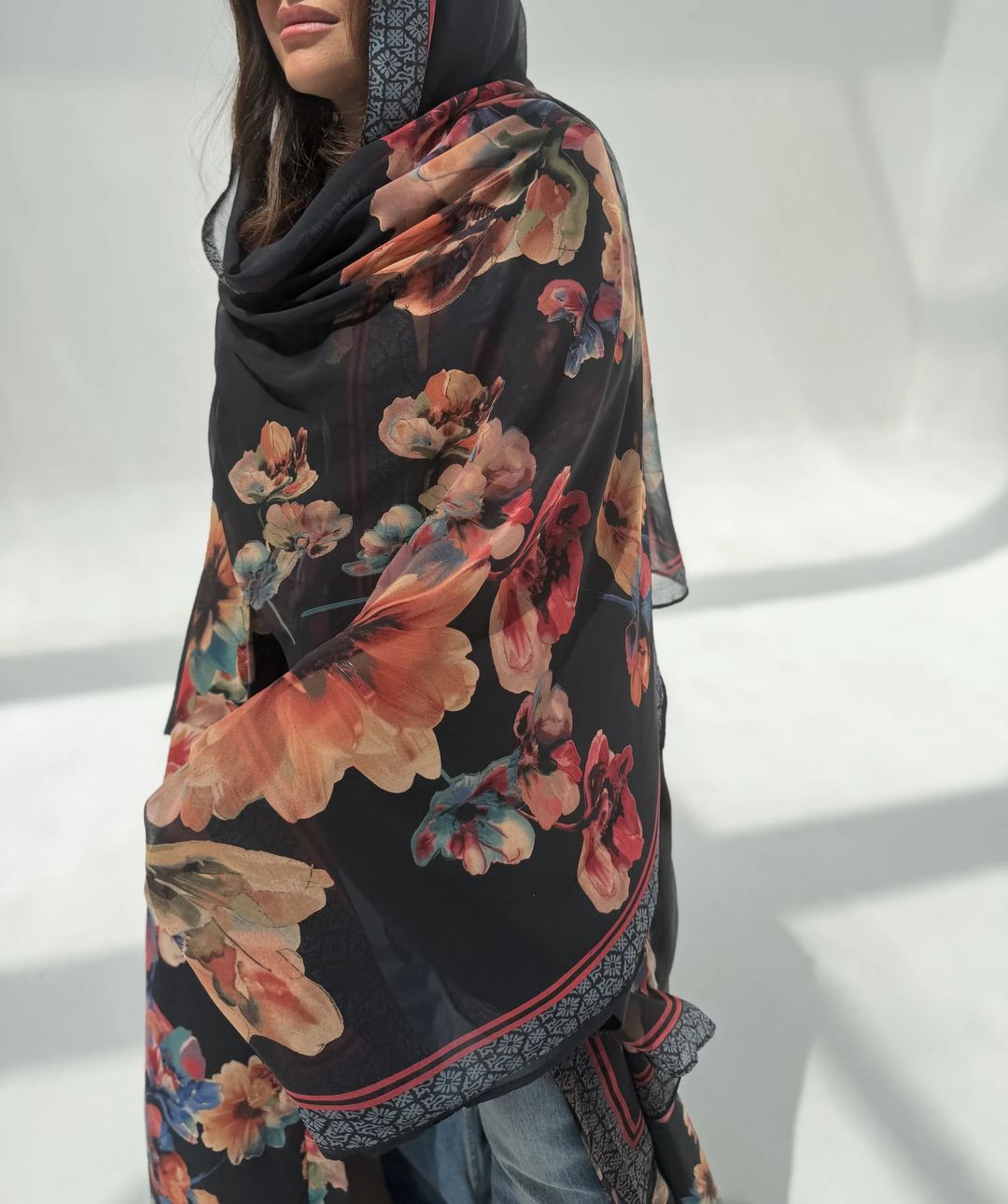 Crepe-Silk Abaya w Chiffon Tarha E6 - 2