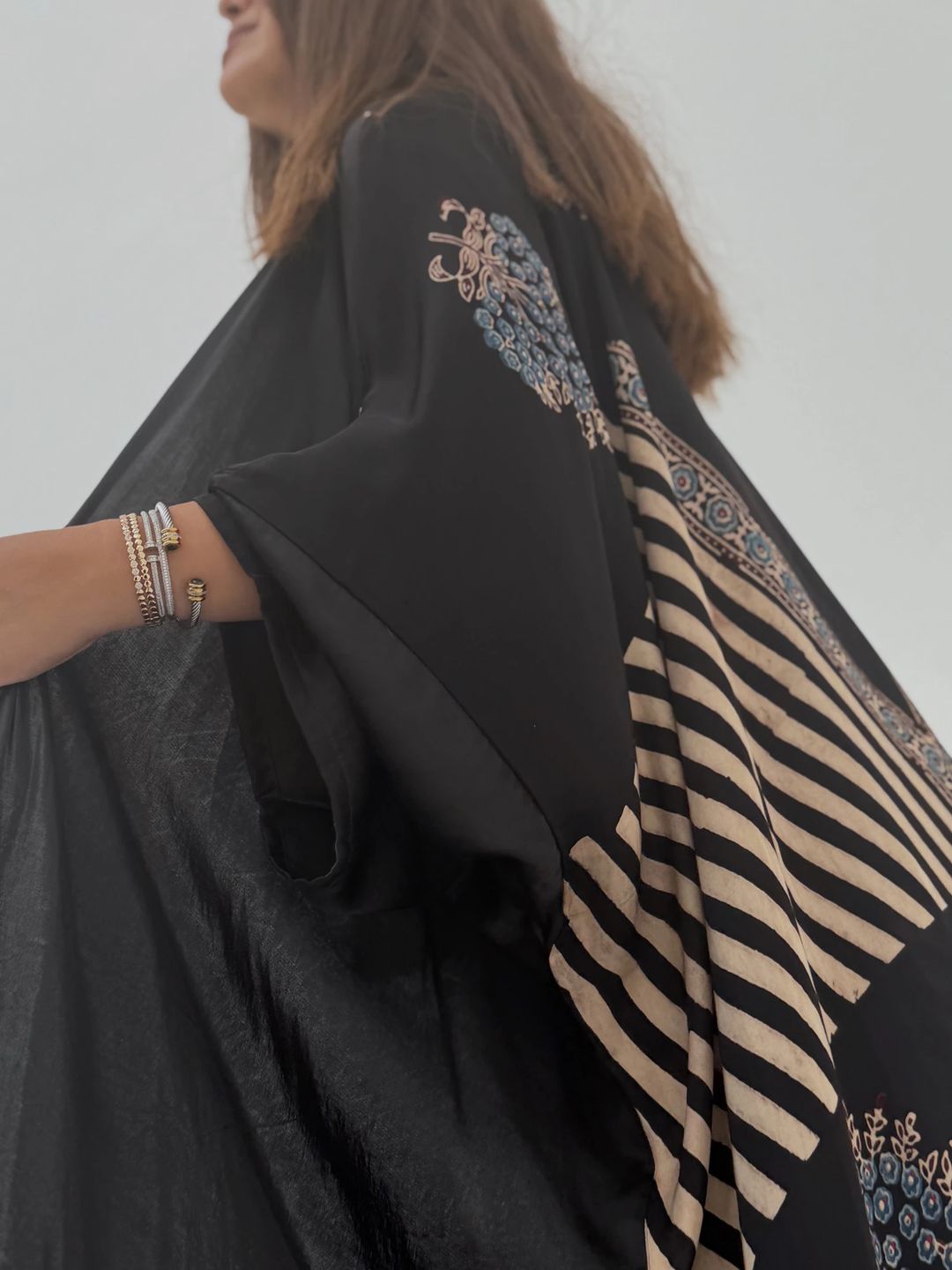 Bisht Pure Silk Handblock Abaya A3 - 3