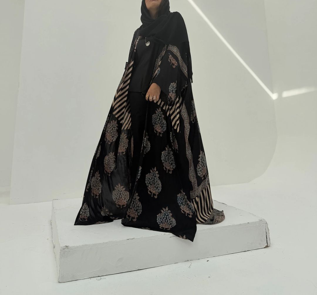 Bisht Pure Silk Handblock Abaya A5 - 3