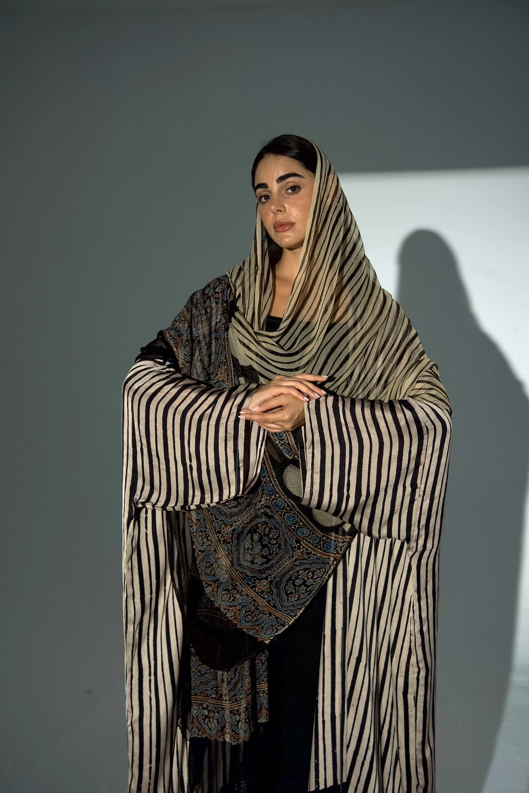Bisht Pure Silk Handblock Abaya w Chiffon Shela A25 - 2